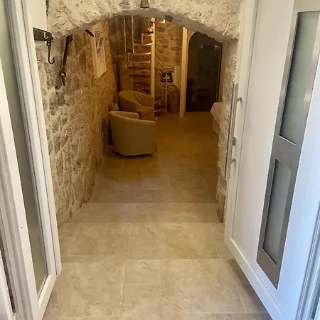 Apartment Adi Tkon