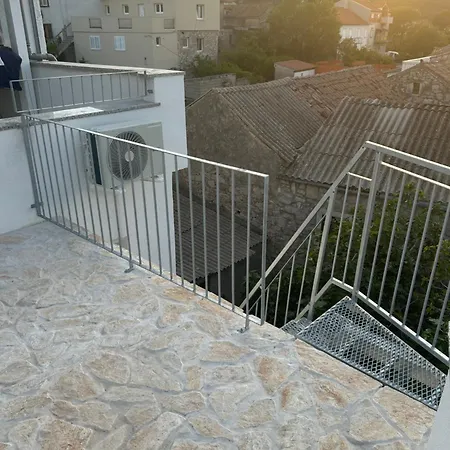 Appartamento Adi Tkon