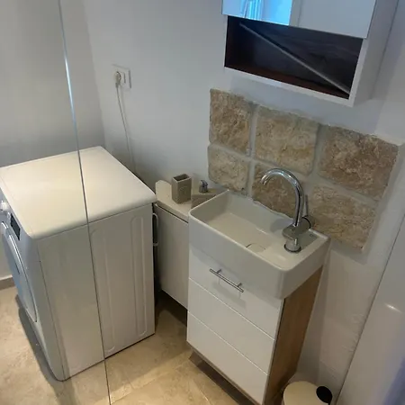 Adi Apartment *