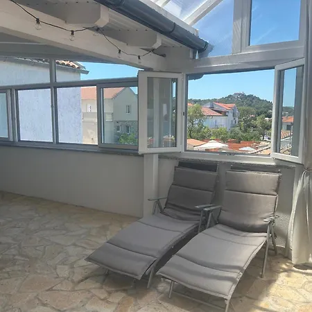 Adi Apartment *