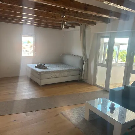 Apartment Adi